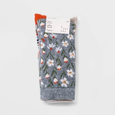 Women's Daisy 3pk Crew Socks - A New Day™ Gray/Ivory 4-10 3 Women's Daisy 3pk Crew Socks - A New Day™ Gray/Ivory 4-10