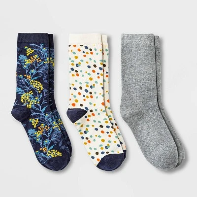 Women's Floral Fall Berries 3pk Crew Socks - A New Day™ Navy 4-10 4 Women's Floral Fall Berries 3pk Crew Socks - A New Day™ Navy 4-10 - Image 2