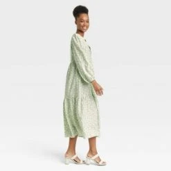 A New Day popular shop -A New Day popular shop unnamed file 681